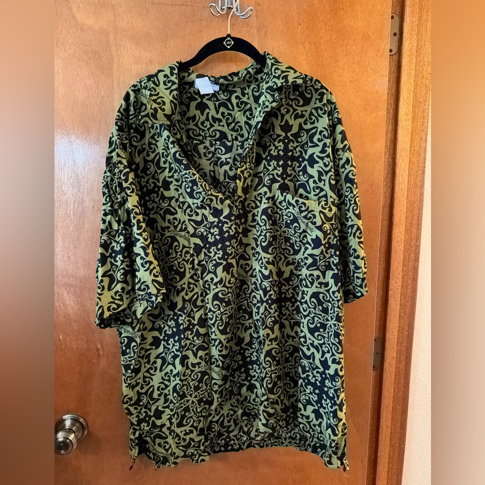 Manuhealii’s Vintage Aloha Shirt, XL